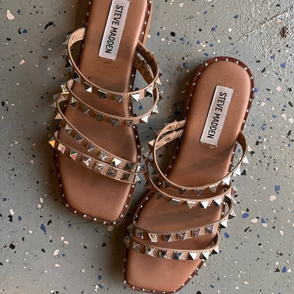 Steve Madden rockstud sandals - Picture 5 of 9